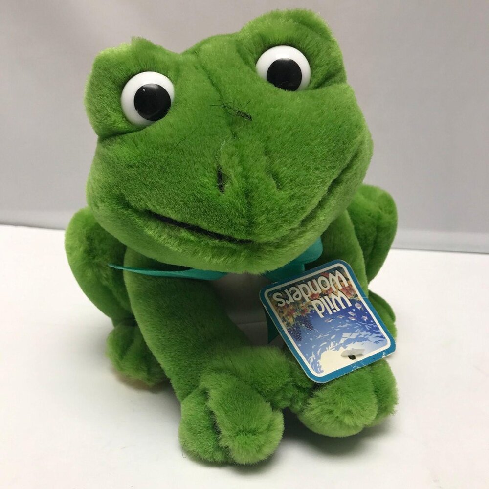 Vintage Wild Wonders Green Frog Toad Plush Stuffed Animal Soft Toy 7" Small - Picture 1 of 7